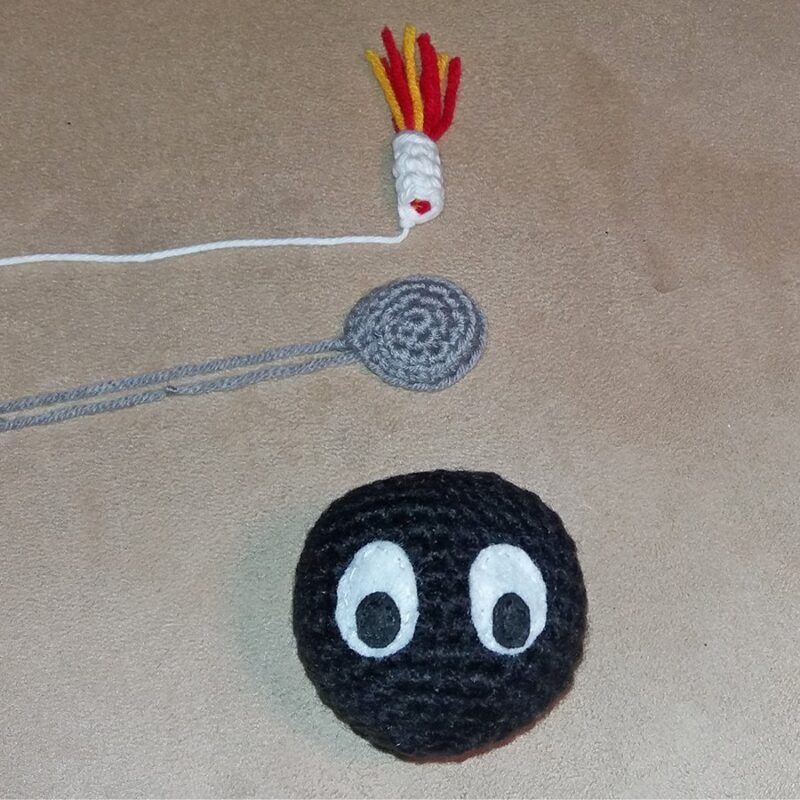 Crochet Bomb Kawai Keychain by Suzy Dias