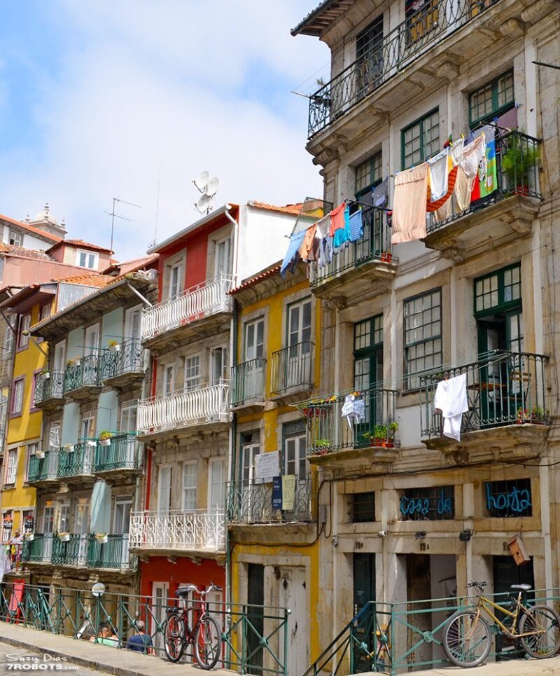 Visit Portugal - Porto's Beautiful & Unique Buildings. Photos by Suzy Dias